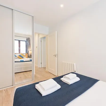 Bertram Court, Christchurch. Apartment *