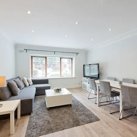 Apartment Bertram Court, Christchurch. *